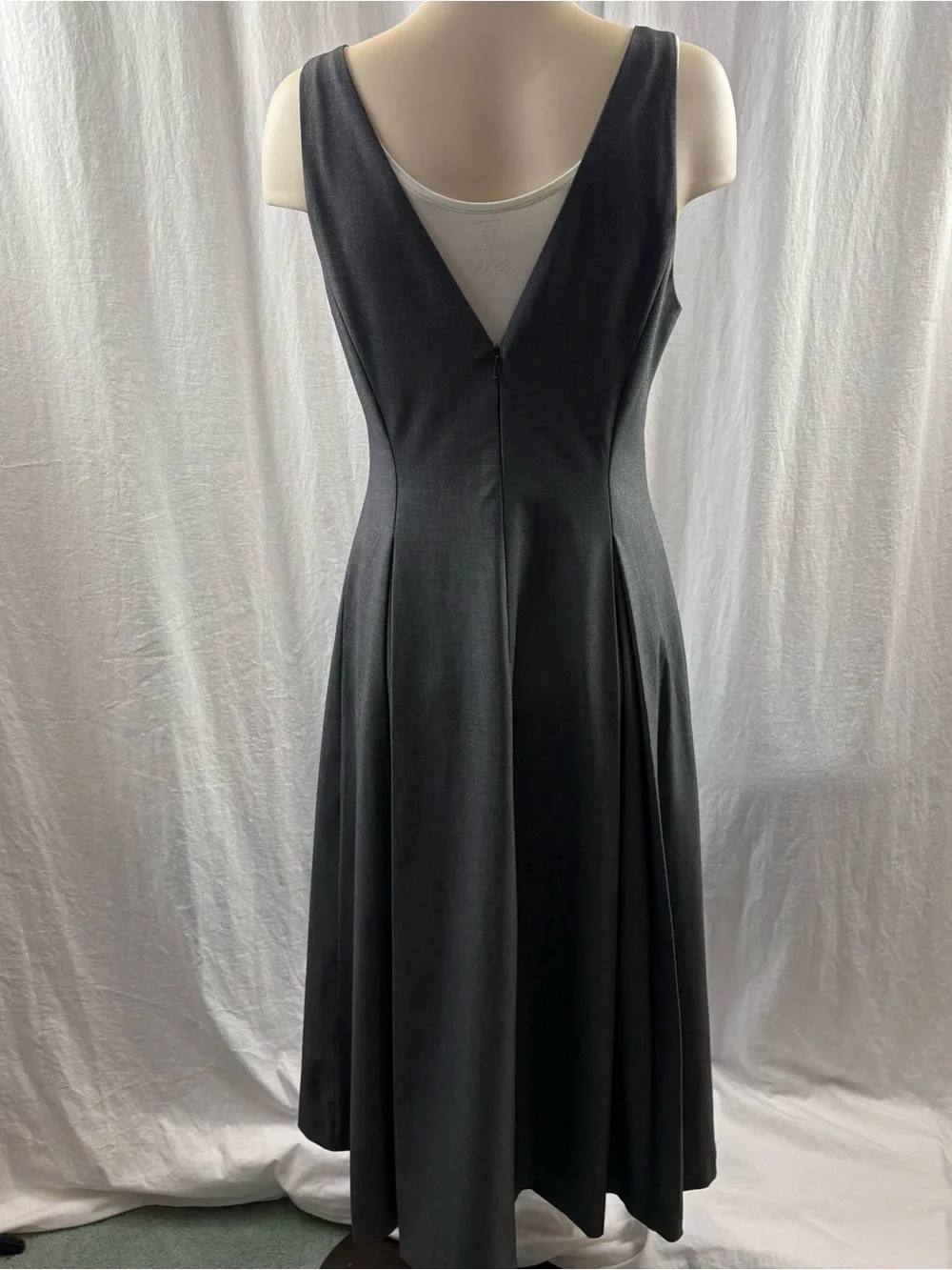Babaton Gardenia Heather Charcoal Sleeveless Boatneck Midi Dress 10 - Picture 9 of 15